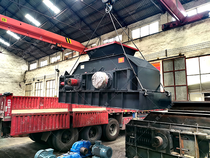 對(duì)輥機(jī)日產(chǎn)量多少？能出3mm以下機(jī)制砂嗎？