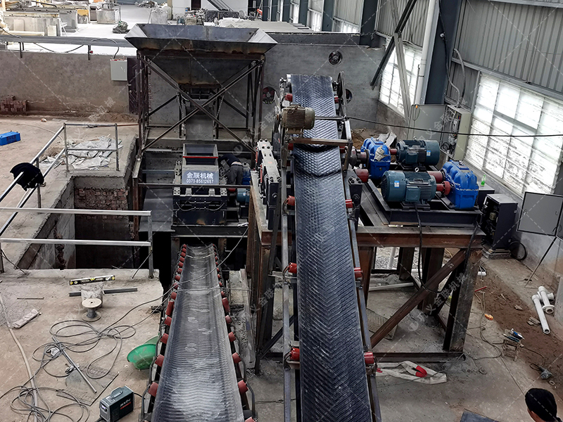 對輥破碎機(jī)制砂效果怎么樣？都有哪些優(yōu)勢？