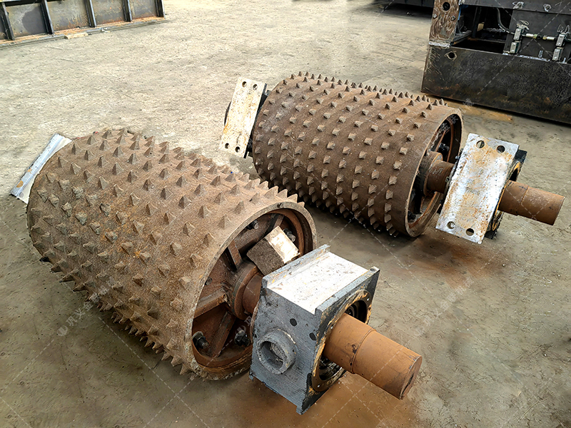 炭渣塊破碎選用雙齒輥破碎機(jī),其工作原理及優(yōu)勢(shì)有哪些？