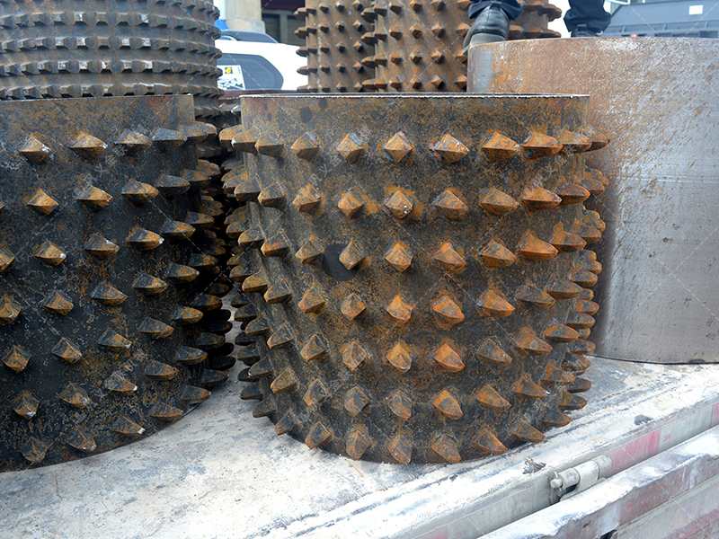 石灰石破碎生產線配雙齒輥合適嗎？關鍵看這2個指標！