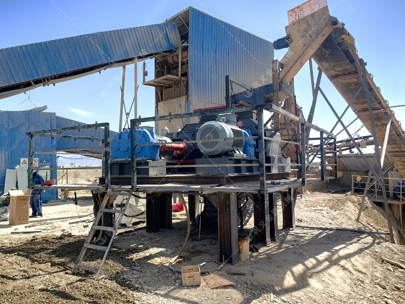 液壓對(duì)輥破碎機(jī)：破解 “堵塞、磨損、成品差” 三大難題