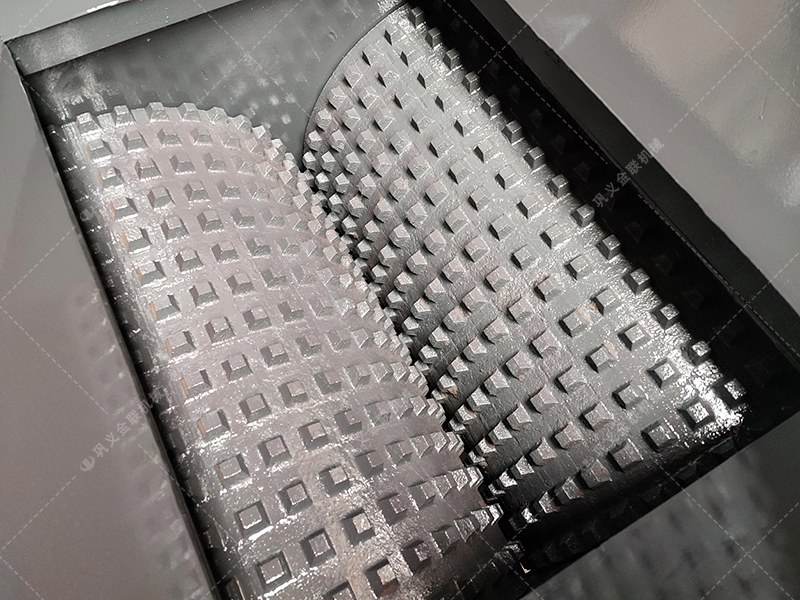 雙齒輥破碎機(jī)的獨(dú)特輥齒結(jié)構(gòu)，如何同時(shí)優(yōu)化破碎效果與能耗？